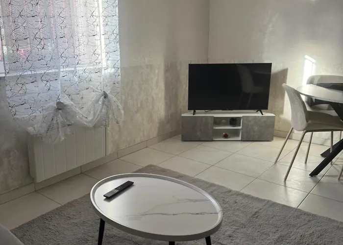 Lila's - Dans Maison Avec Exterieur