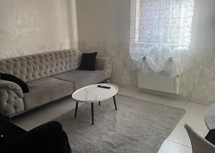 Lila's - Dans Maison Avec Exterieur